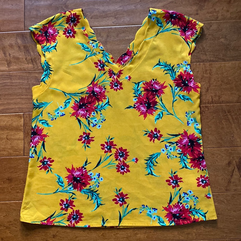 Express Summery scalloped top